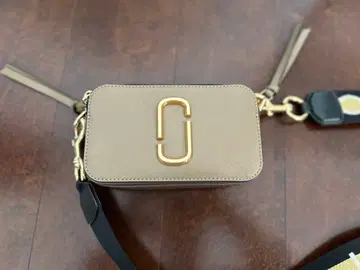 더 마크 제이콥스 숄더백 브라운