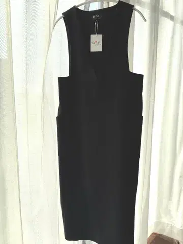 To f. 슬리브리스 원피스 블랙 36