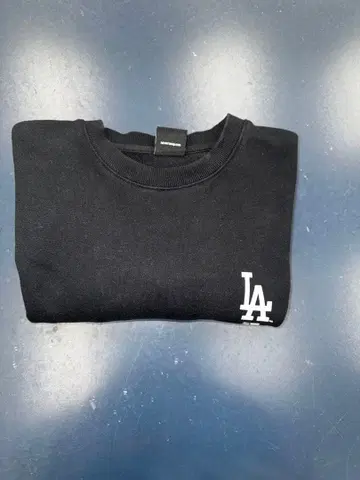 뉴에라 트레이닝복 블랙