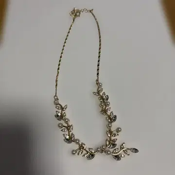 리프 펄 디자인 목걸이