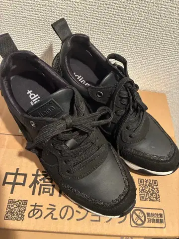 Diana 다이애나 블랙 스니커즈