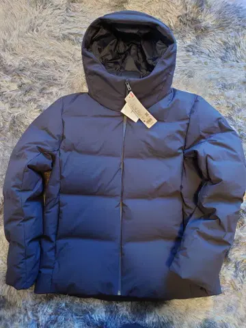 미사용 새상품 유니클로 심리스 다운 후드티 M 네이비