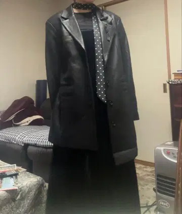 블랙의 귀여운 가죽 자켓