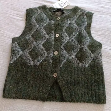 새상품 ZARA 아가일 무늬 니트 베스트 S