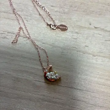 PEANUTS 초승달 목걸이