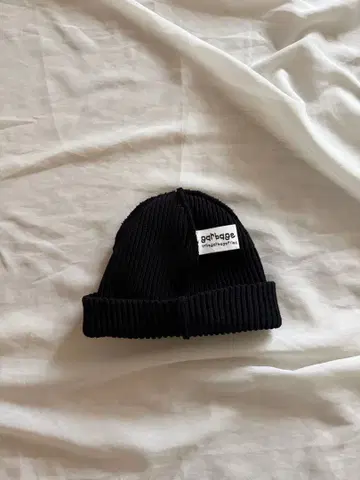 GARBAGE / 가베지 인사이드 아웃 커프 비니