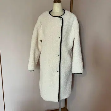 유나이티드 애로우즈 롱 보아 코트 노카라 파이핑