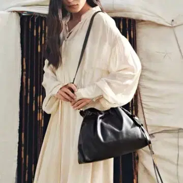 Songmont 블랙 숄더백