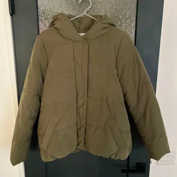 후드 부착 다운 자켓 올리브