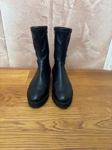 새상품급 블랙 지퍼 부츠 24.5cm