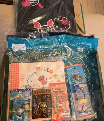 [하자품 정크제품] 헬로키티 세트 여러가지 스트랩 손수건 헌혈