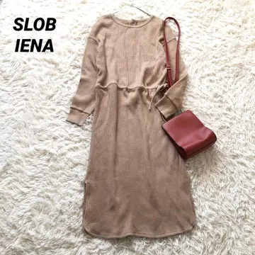 새상품급 슬로브 이에나 [ F ] 와플 코튼 롱 원피스 슬릿 베이지