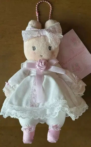 화이트 프릴 디자인 / 마론 크림