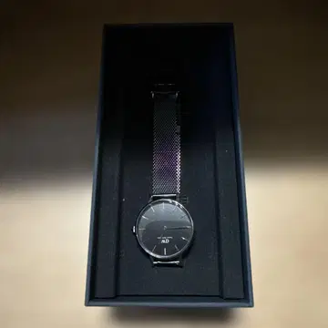 다니엘 웰링턴 블랙 메쉬 손목시계