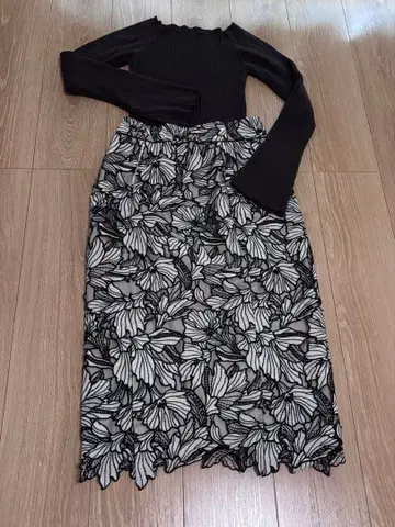 [1/8까지] 아푸와이저 리셰 스커트&GRL 니트 세트