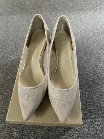 LE TALON 베이지 글리터 펌프스