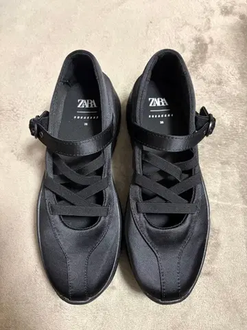 ZARA 새틴풍 스트랩 발레리나 슈즈 36