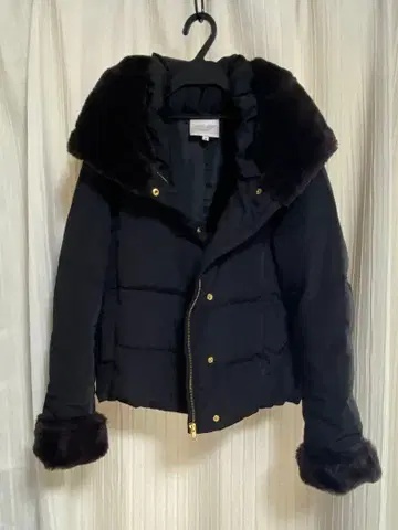 새상품급 에마 제이 퍼 트리밍 다운 자켓