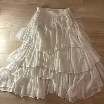 SNIDEL 플레어 스커트 화이트