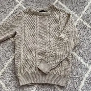 Grand PARK 베이지 케이블 니트 스웨터