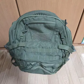 밀리터리 스타일 올리브 그린 백팩