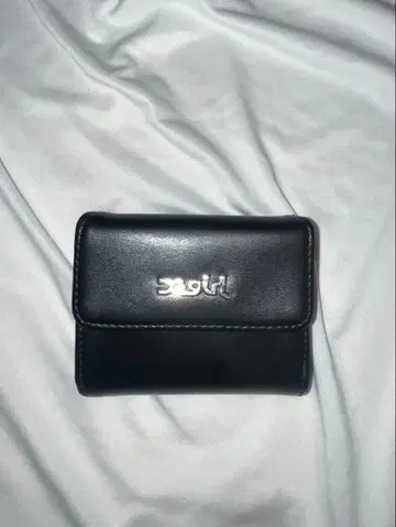 새상품급 Xgirl 블랙 3단 폴더형 지갑