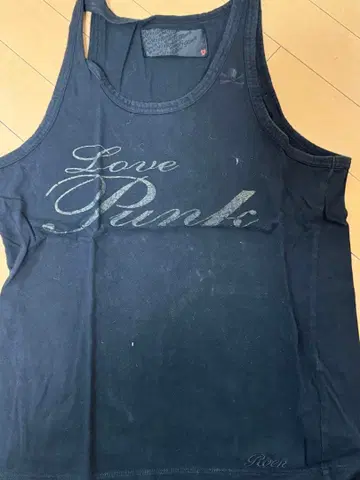 로엔 탱크탑 블랙