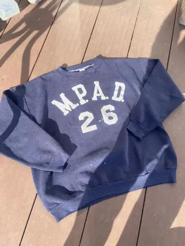 러셀 M.P.A.D. 26 네이비 맨투맨