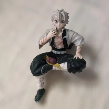 귀멸의 칼날 시나즈가와 사네미 피규어