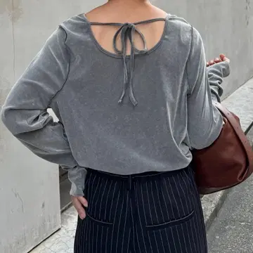 [차오패닉 티피] 시어 플로키 빈티지 가공 백리본 상의