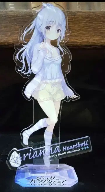 주얼리 하트 아카데미아 아리아나 아크릴 피규어 파자마ver