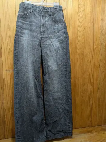 새상품급 YANUK LEA 청바지