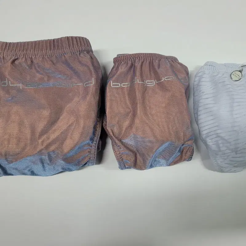 보디가드 커플팬티 입니다