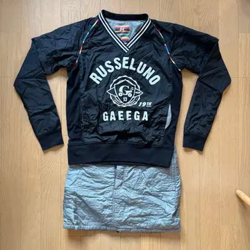 RUSSELUNO 블랙 V넥 자켓 + 스커트