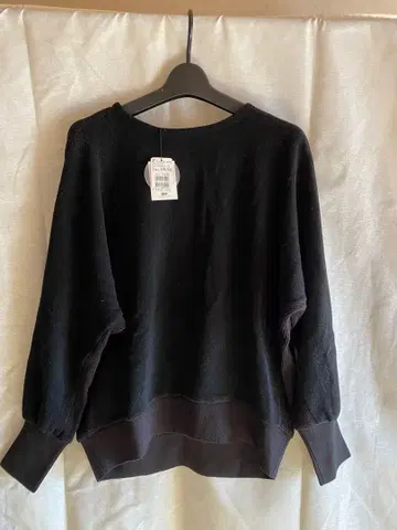 MIREPOIX 블랙 니트 긴팔