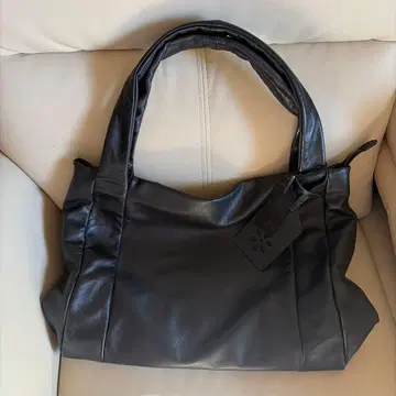 Sabet 블랙 가죽 토트백