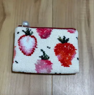 러브러리 바이 페이러 이치고 도트 마스크 파우치