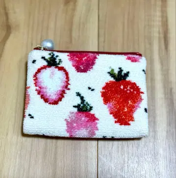 러브러리 바이 페이러 이치고 도트 마스크 파우치