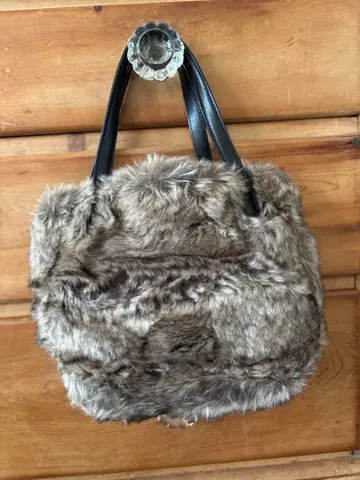 바나나리퍼블릭 퍼 백