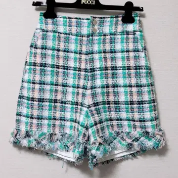 [새상품급] GRACECONTINENTAL 트위드 라메 숏팬츠 36