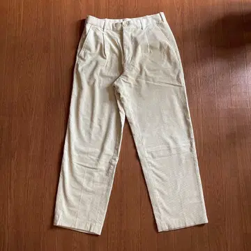UNIQLO 아이보리 코듀로이 슬랙스