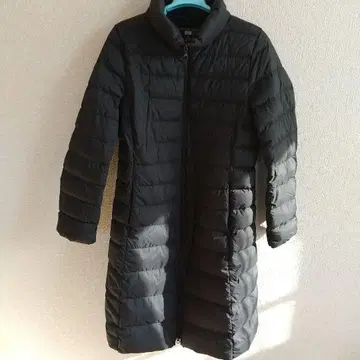 유니클로 울트라 라이트 롱 다운 자켓 블랙 M