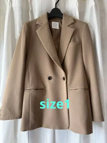 새상품급 crewre 더블 브레스트 트윌 자켓 샌드 브라운 size1