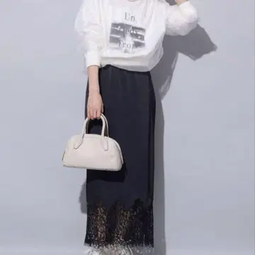 레이스 절개 I라인 스커트