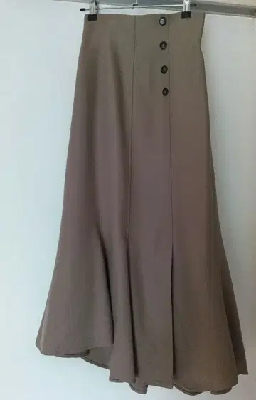 리랜드트루 슬릿 머메이드 스커트