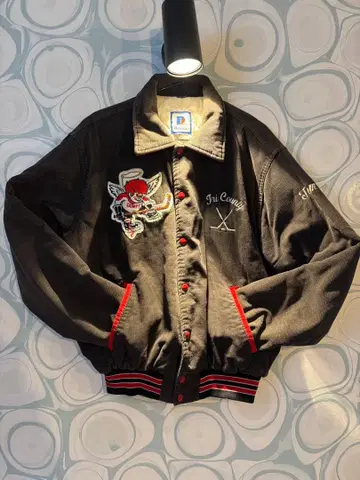 Remnoc 블랙 바시티 자켓 Saints 자수