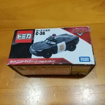 카즈 토미카 C-36 라이트닝 맥퀸 (TOON 폴리스 타입)