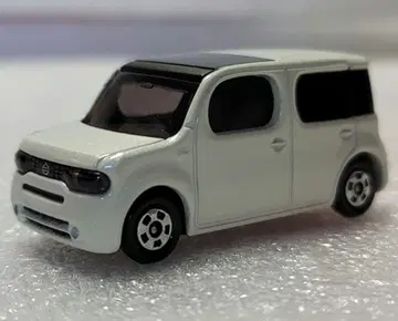 [ 무료배송 ] 레어 색상! 닛산 큐브 화이트 펄 미니카 [ 토미카 ]