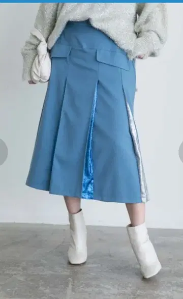 [ 에이미 로우 ] 택 포함 새상품 턱 플리츠 반짝이 스커트