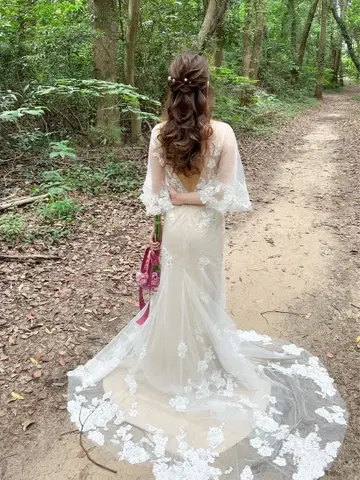 웨딩 드레스 크림색 레이스 장식